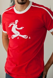 tshirt_rouge_bandes